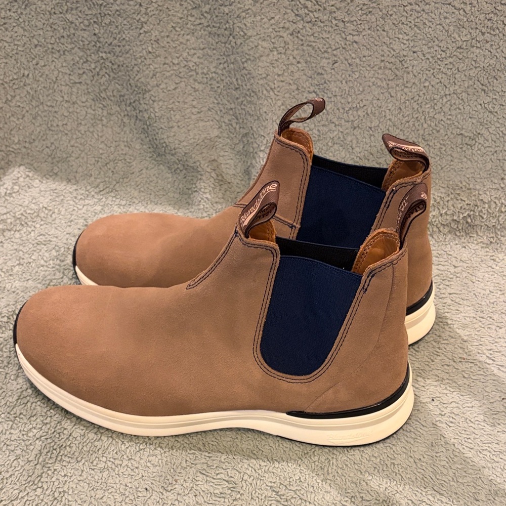 Blundstone Men’s Tan and Navy Chelsea Boots in sz 12 - Picture 4 of 11